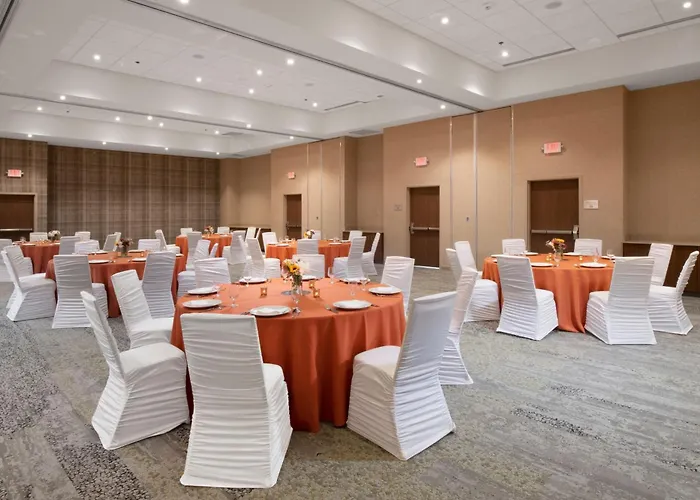 Courtyard By Marriott Edina
