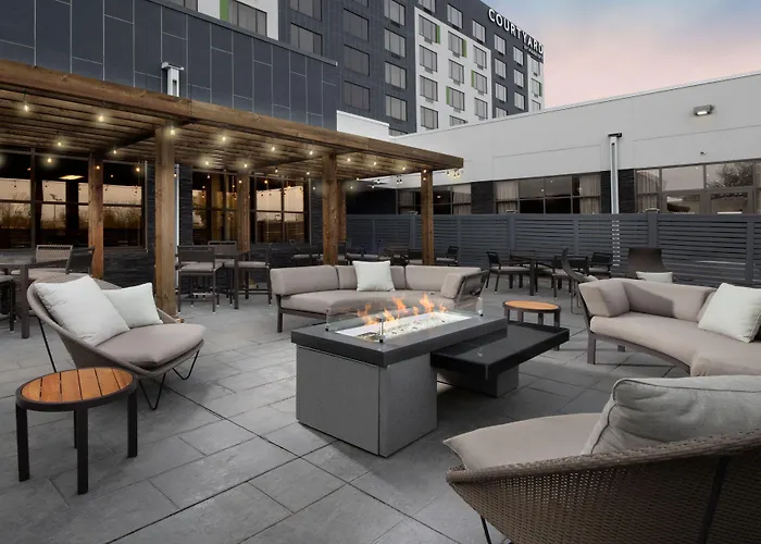 Courtyard By Marriott Edina Bloomington