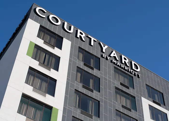 Courtyard By Marriott Edina