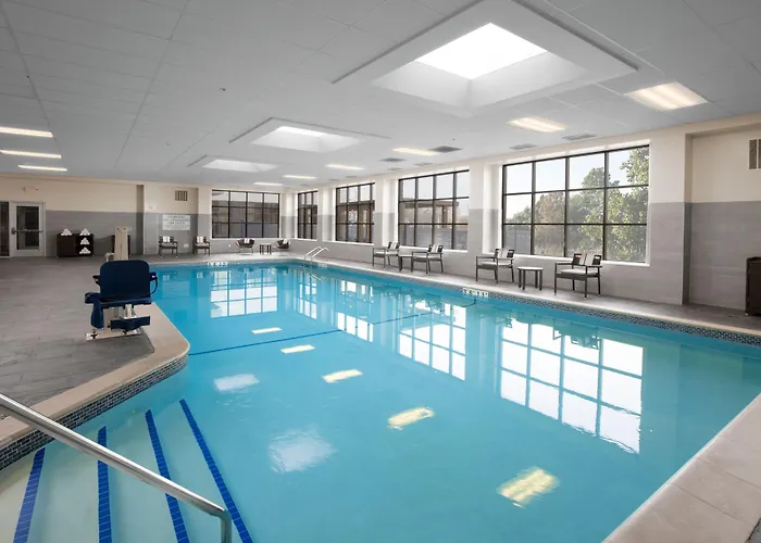 Courtyard By Marriott Edina Hotel