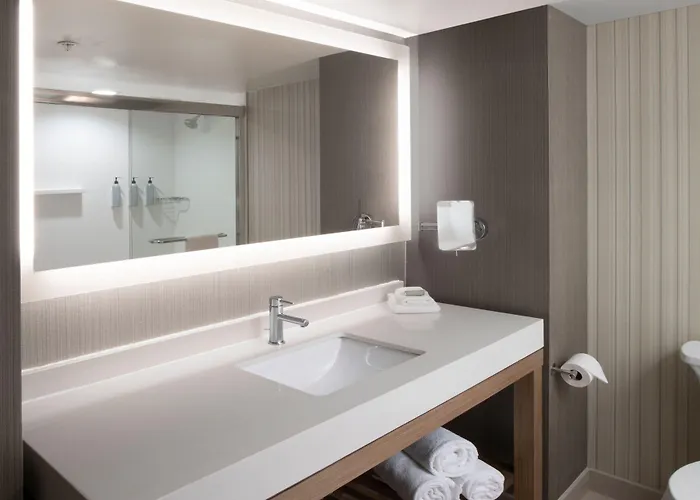 Courtyard By Marriott Edina Hotel 3*