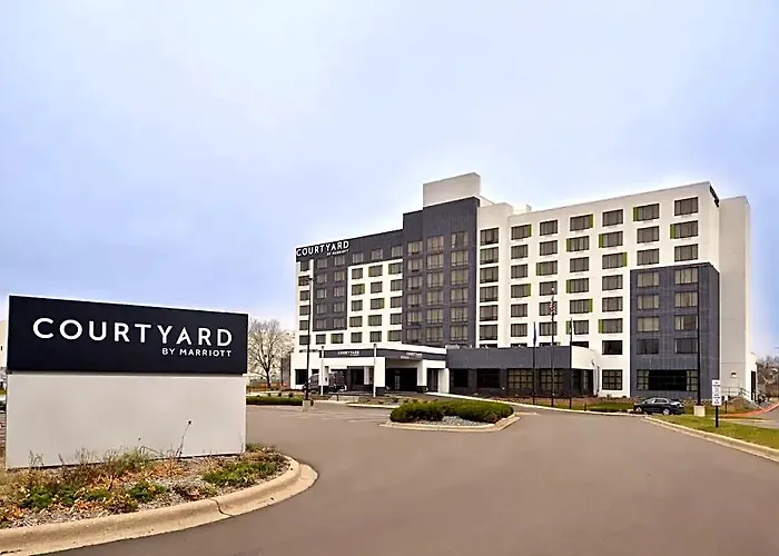 Courtyard By Marriott Edina