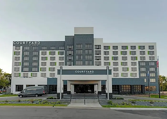 Courtyard By Marriott Edina Bloomington
