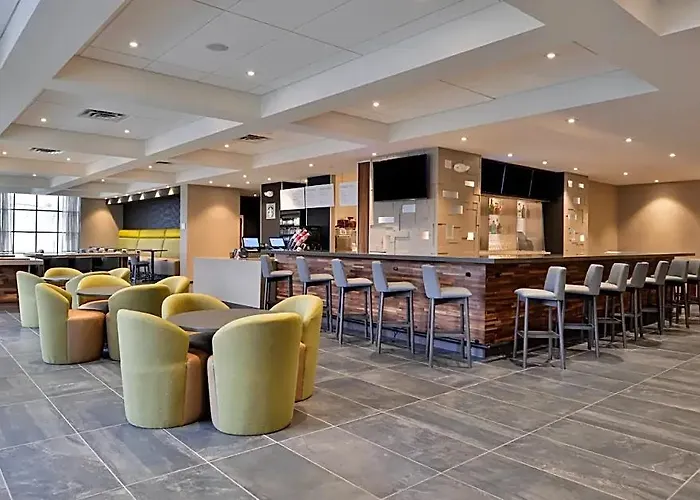 Courtyard By Marriott Edina Hotel 3*