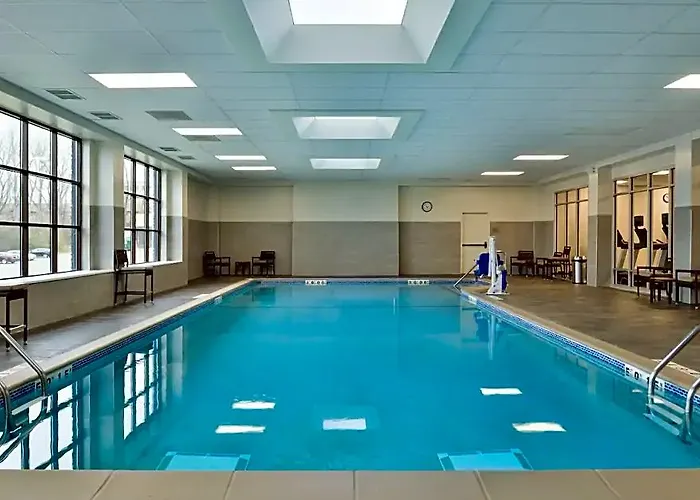Courtyard By Marriott Edina 3*