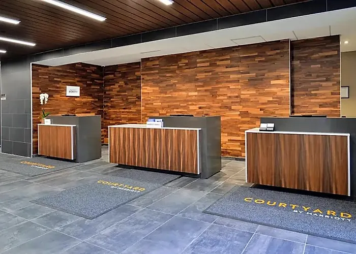 Courtyard By Marriott Edina Bloomington