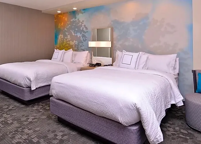 Courtyard By Marriott Edina Hotel