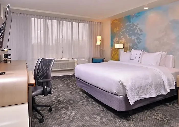 Courtyard By Marriott Edina Hotel