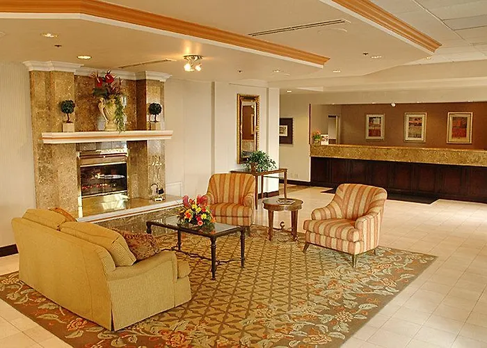 Courtyard By Marriott Edina